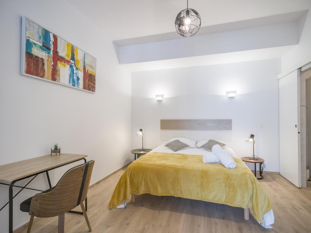Loft Courtalon - Haut Standing - Patio - Parking Prives Apartman Troyes Kültér fotó