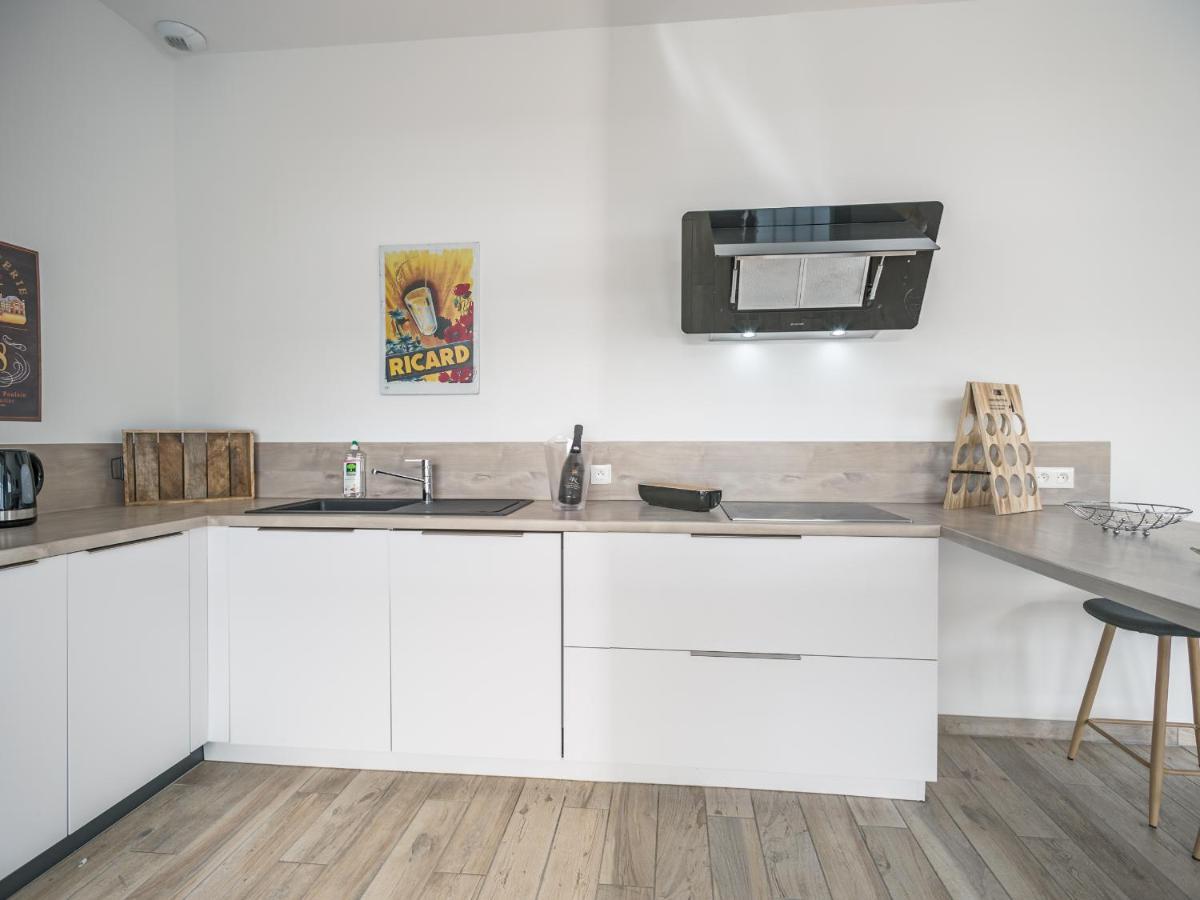 Loft Courtalon - Haut Standing - Patio - Parking Prives Apartman Troyes Kültér fotó